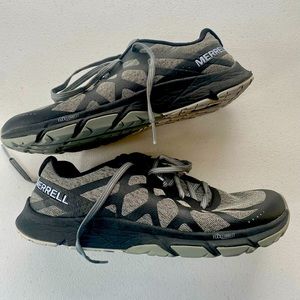 Merrell women’s sneakers. Size 8.